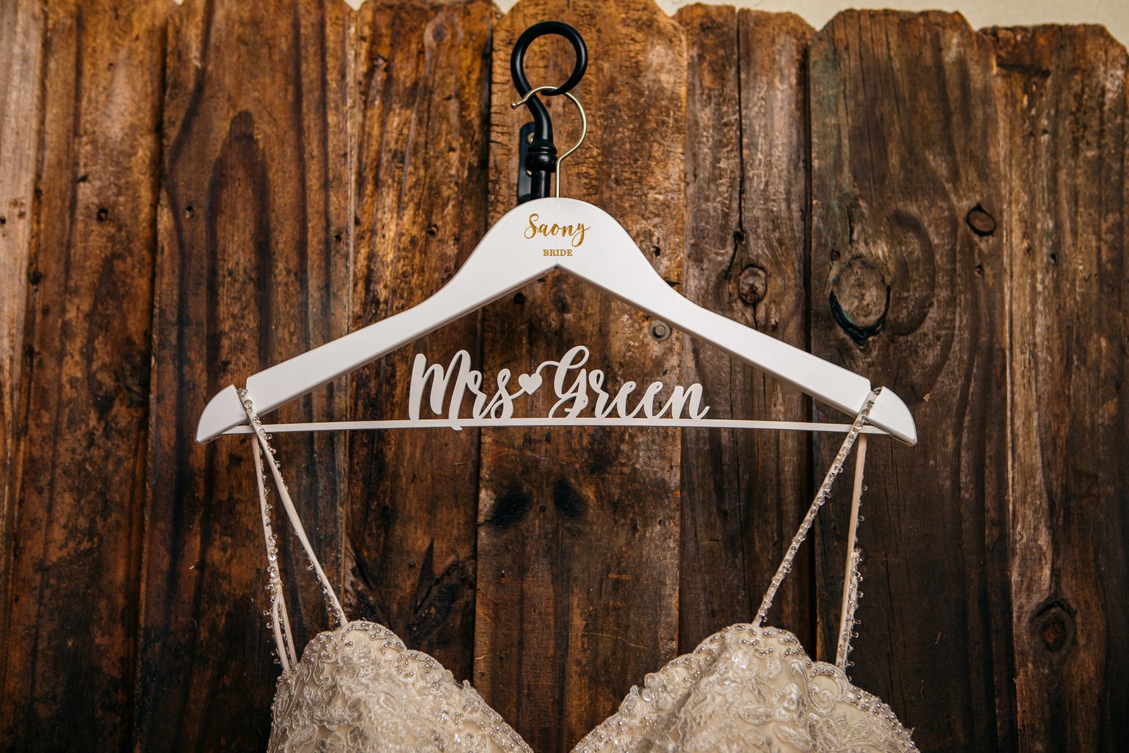 Justin + Saony - Wedding at Knotted Roots on the Lake