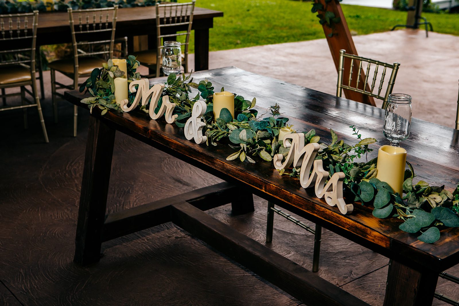 Nick + Olivia - Wedding at Knotted Roots on the Lake