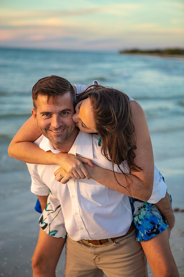 Engagement Photos at Honeymoon Island