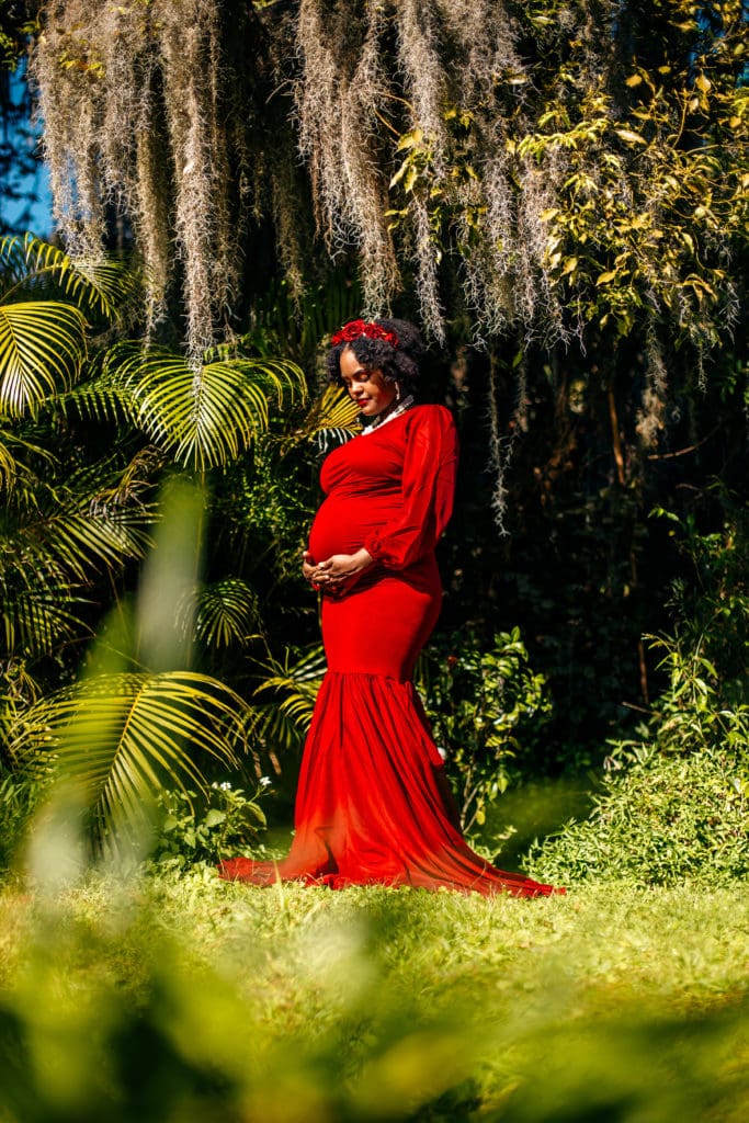 Nathaly Maternity at Knotted Roots on the Lake
