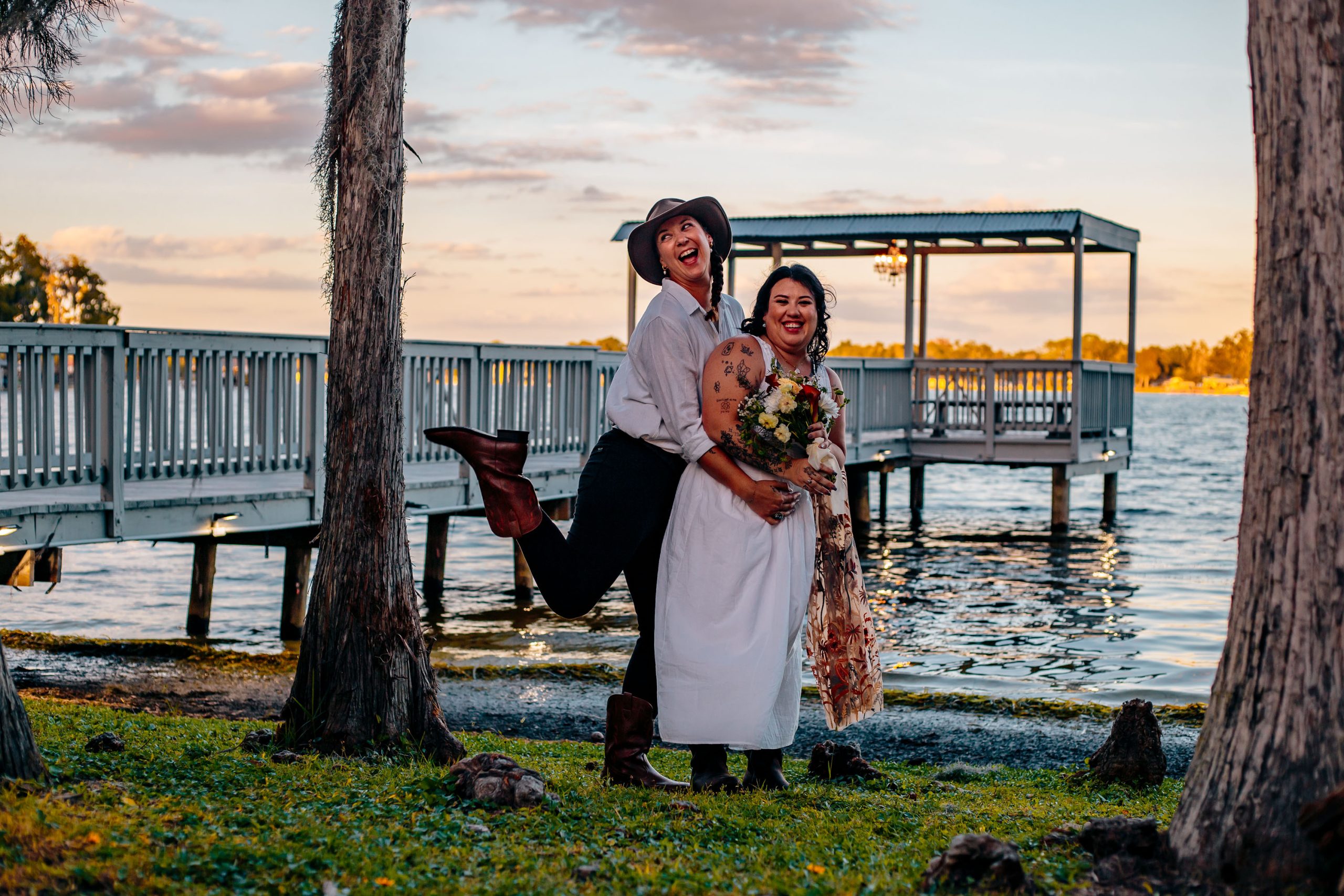 Sneak Peek – Jordan & Carissa at Knotted Roots on the Lake